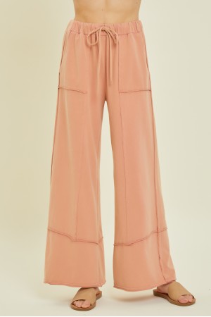 EP1076<br/>MINERAL-WASHED KNIT WIDE-LEG PANTS WITH ELASTIC AT THE WAIST AND FRONT POCKETS