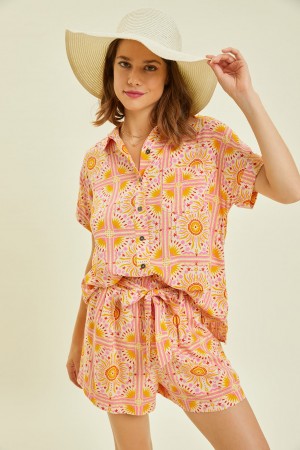 ET1747<br/>SET - BOHO SUN PATCH PRINTED SET WITH SHORT-SLEEVED BUTTON-DOWN SHIRT AND SHORTS WITH WAIST TIE